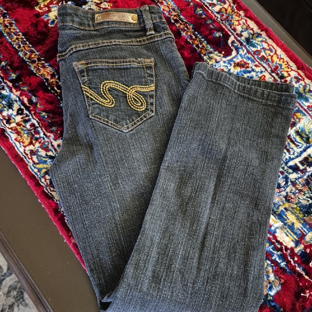 SouthPole Med Wash Womens Jeans Sz 7. Authentic (15"x27/rise 8.5. (#1595B)